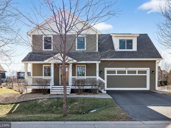 921 Inspiration Parkway S, Bayport, MN 55003