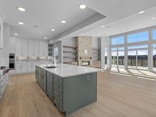 1 Hill Farm Road, Unit 306, North Oaks, MN 55127