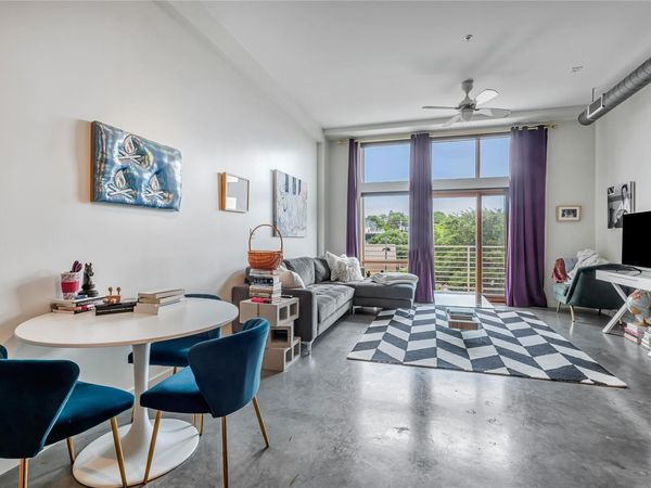 2124 E 6th ST, Unit 305, Austin, TX 78702