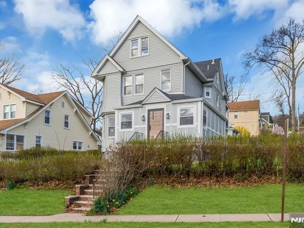 27 Valley Way, WEST ORANGE, NJ 07052