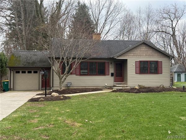 811 Lawrence Avenue, East Aurora, NY 14052