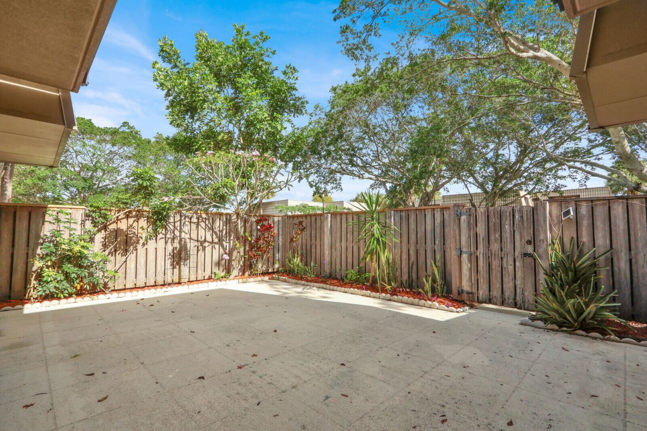 6605 66th Way, West Palm Beach, FL 33409 Photo