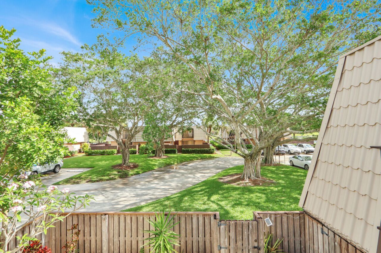 6605 66th Way, West Palm Beach, FL 33409 Photo