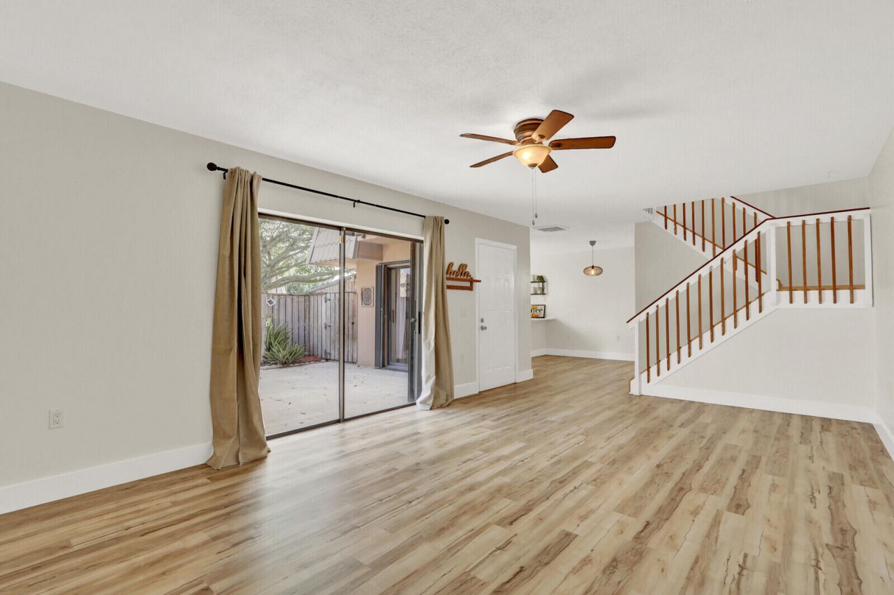 6605 66th Way, West Palm Beach, FL 33409 Photo