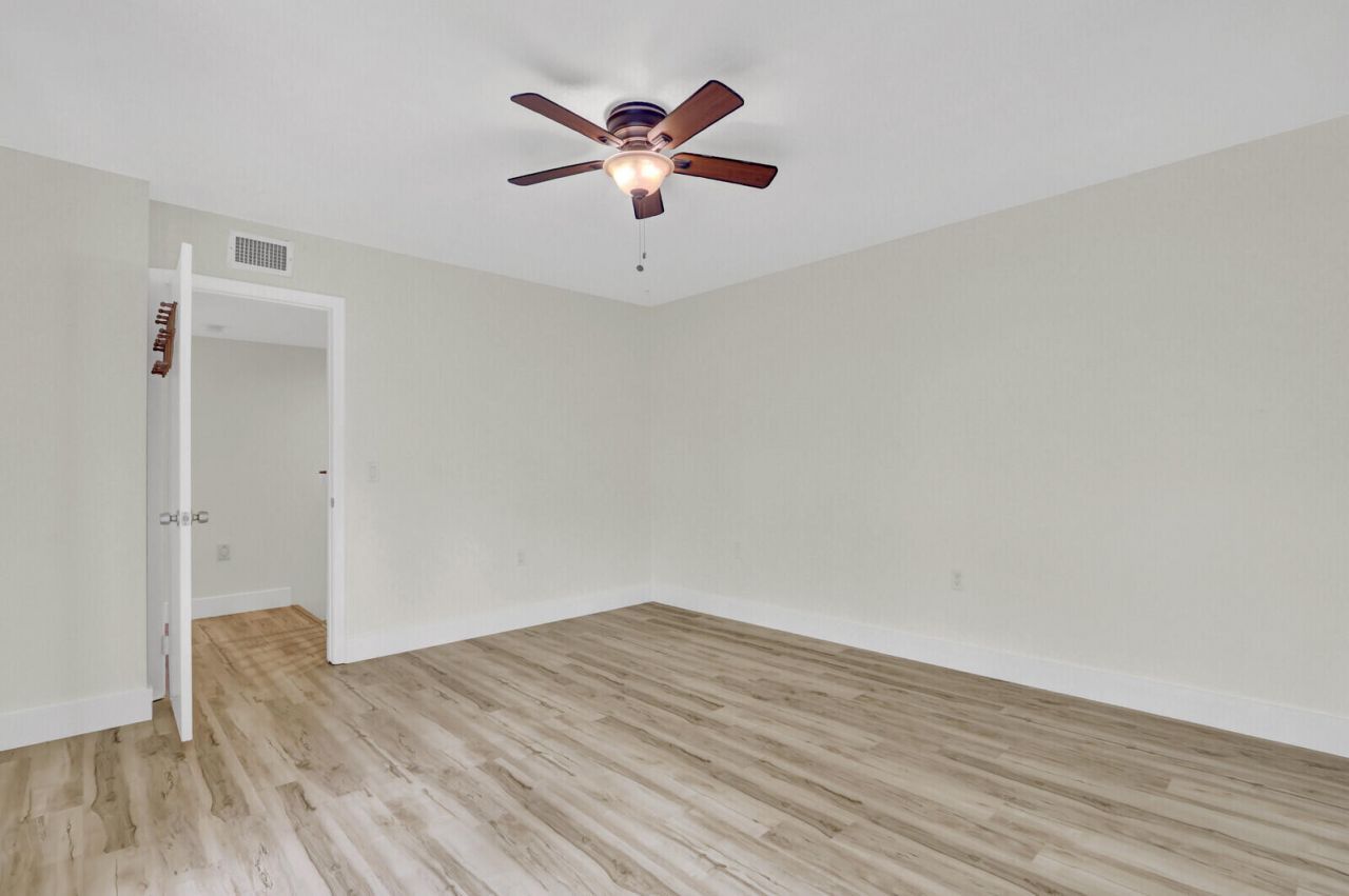 6605 66th Way, West Palm Beach, FL 33409 Photo