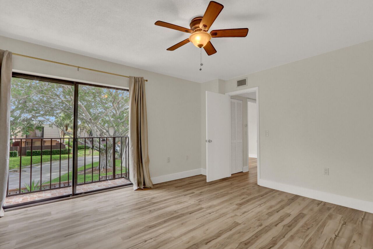 6605 66th Way, West Palm Beach, FL 33409 Photo