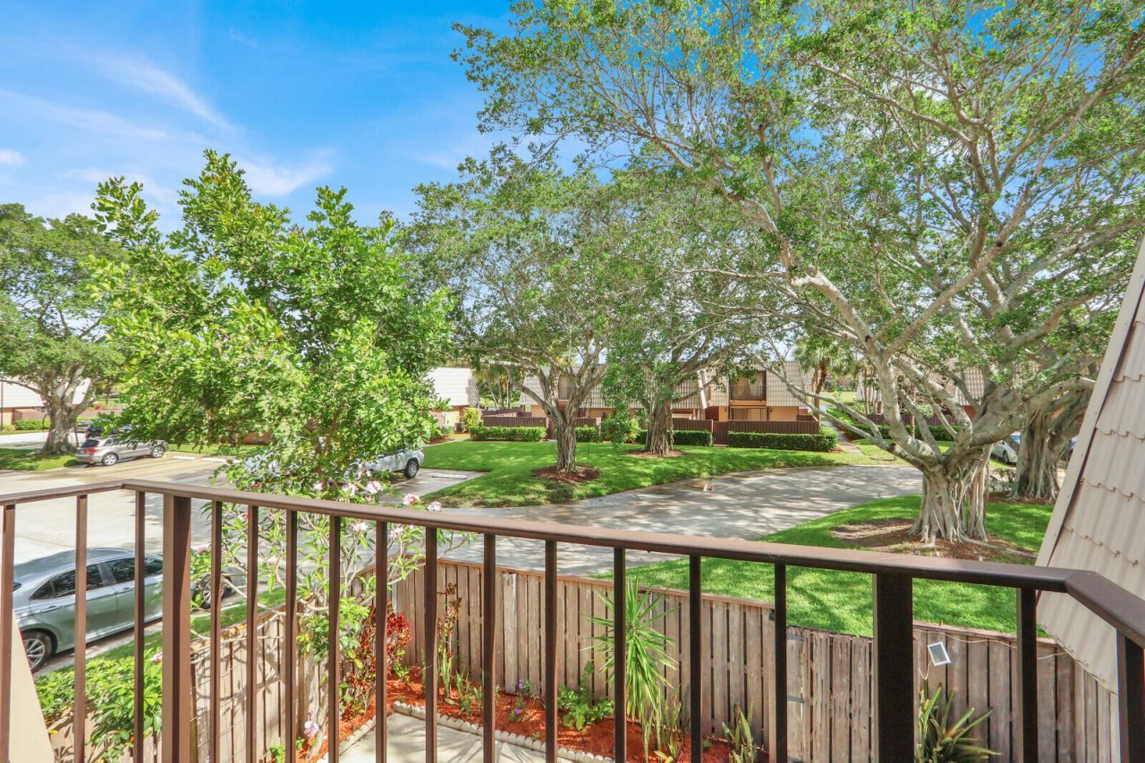 6605 66th Way, West Palm Beach, FL 33409 Photo