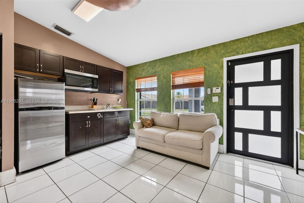 17201 SW 150th Ct , Miami, FL 33187 Photo