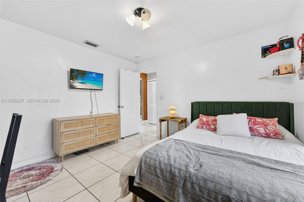 17201 SW 150th Ct , Miami, FL 33187 Photo