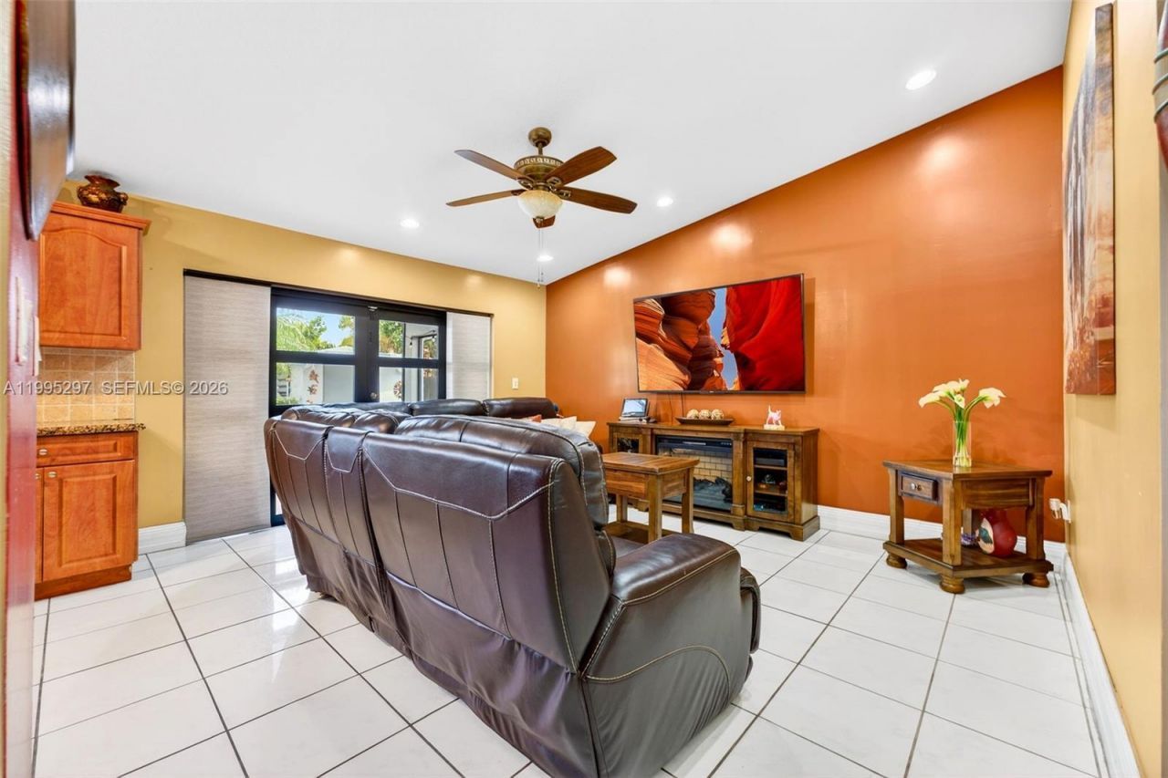 17201 SW 150th Ct , Miami, FL 33187 Photo