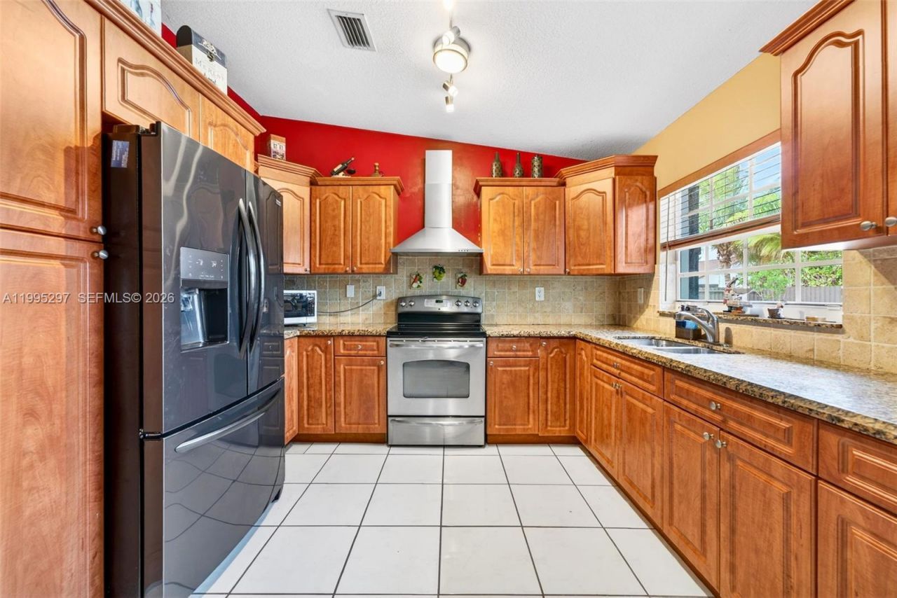 17201 SW 150th Ct , Miami, FL 33187 Photo