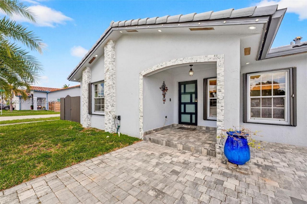 17201 SW 150th Ct , Miami, FL 33187 Photo