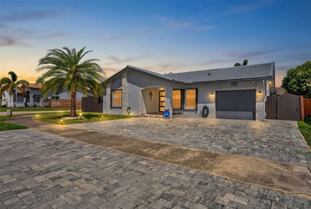 17201 SW 150th Ct , Miami, FL 33187 Photo