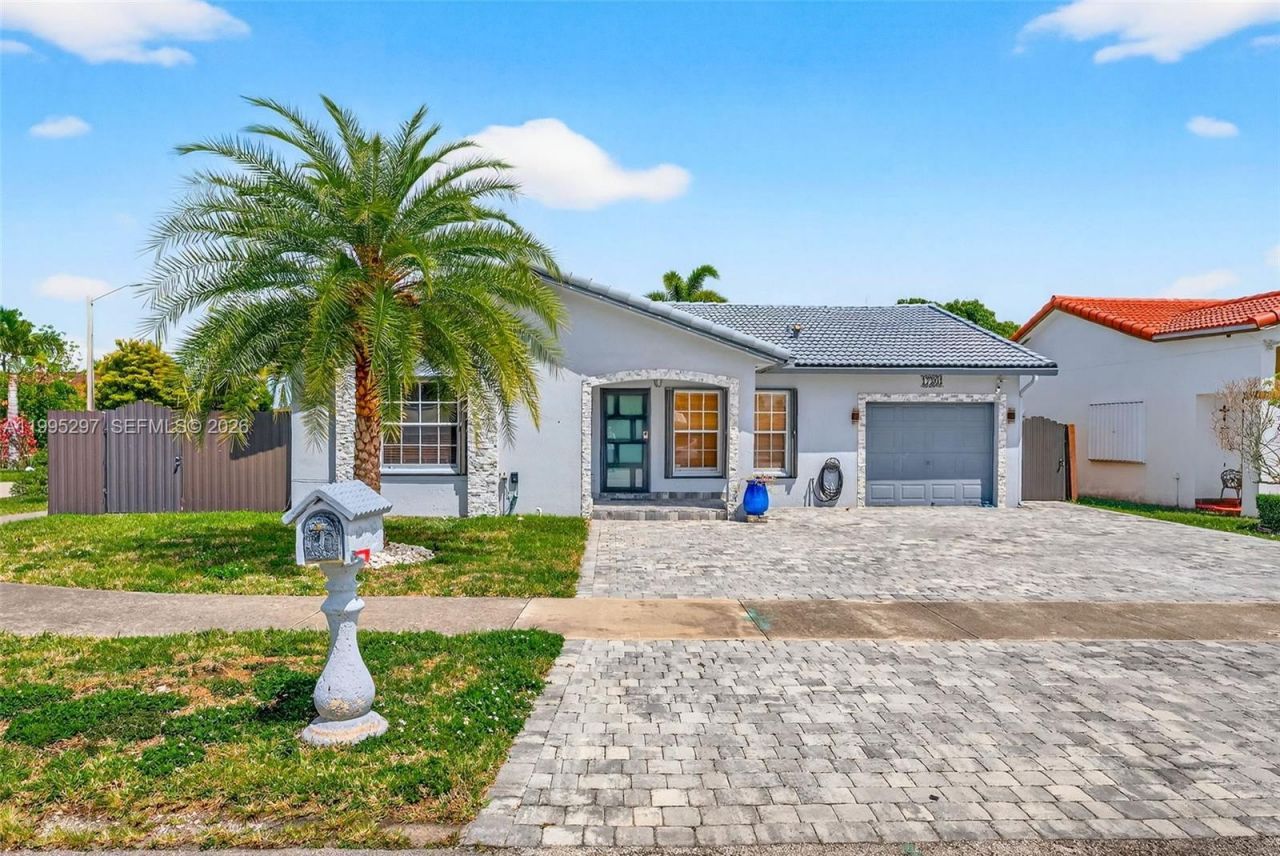 17201 SW 150th Ct , Miami, FL 33187 Photo