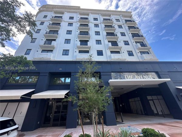 4220 Laguna St , Unit 308, Coral Gables, FL 33146