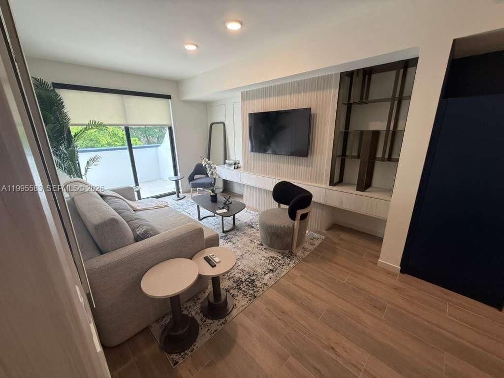 4220 Laguna St , Unit 308, Coral Gables, FL 33146 Photo