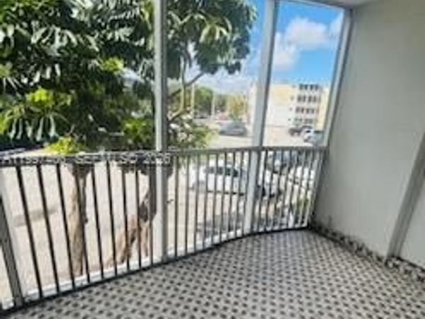 1680 NE 191st St, Unit 214-2, Miami, FL 33179