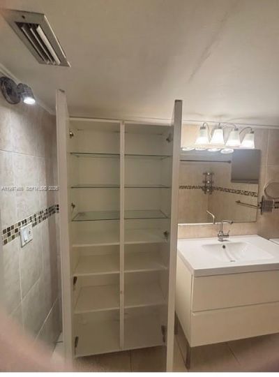 1680 NE 191st St, Unit 214-2, Miami, FL 33179 Photo