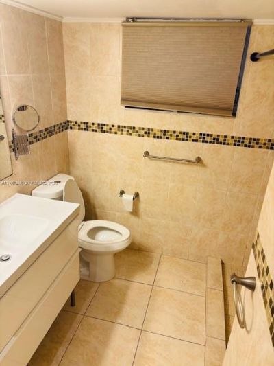 1680 NE 191st St, Unit 214-2, Miami, FL 33179 Photo