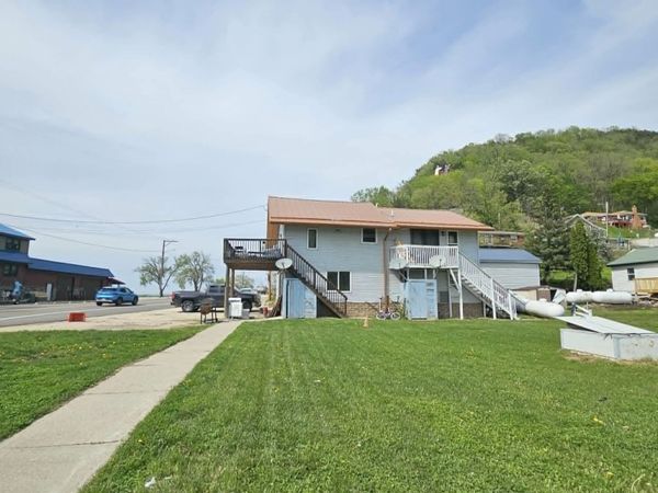 119 & 121 Main Street, Lynxville, WI 54626