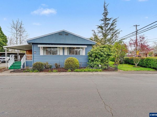 1418 Pine (#A) St NE, Silverton, OR 97381