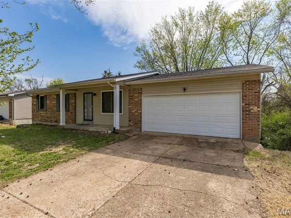 816 Ruth Avenue , Festus, MO 63028