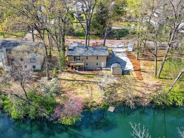 6 Rue Deau Ville Drive, Belleville, IL 62226