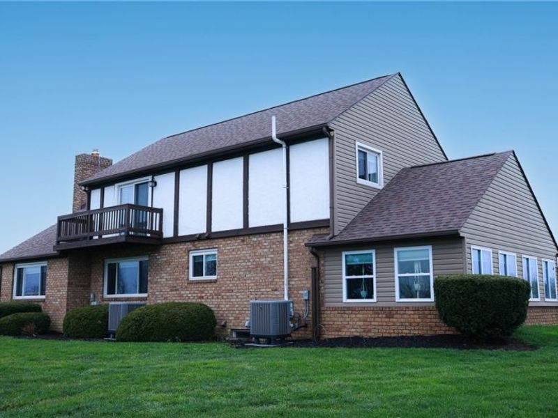 13177 Beaver Springfield Road, New Springfield, OH 44443 Photo 2