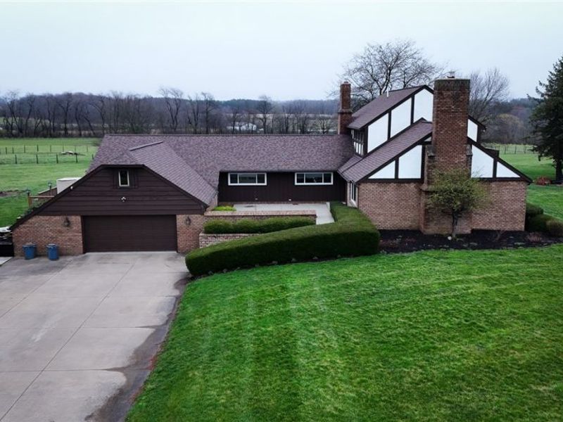 13177 Beaver Springfield Road, New Springfield, OH 44443 Photo 3