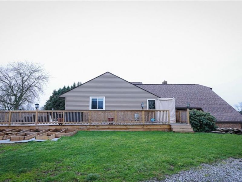 13177 Beaver Springfield Road, New Springfield, OH 44443 Photo 5