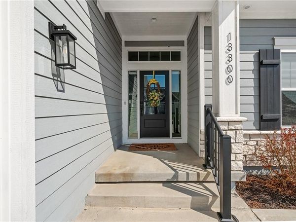 13300 W 174th Place, Overland Park, KS 66221