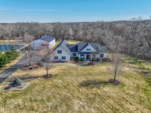 877 Yellowstone Trail, Hudson, WI 54016