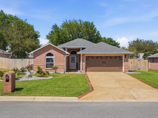 7983 Lola Circle, Navarre, FL 32566