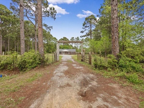 6060 Allegro Street, Milton, FL 32583