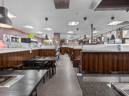 9729 Folsom Blvd, Sacramento, CA 95827 Photo