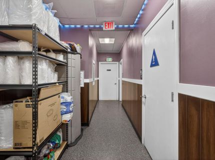 9729 Folsom Blvd, Sacramento, CA 95827 Photo