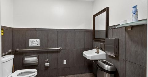 9729 Folsom Blvd, Sacramento, CA 95827 Photo