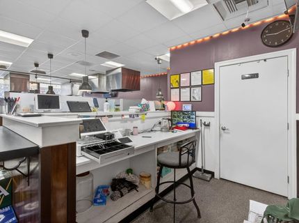 9729 Folsom Blvd, Sacramento, CA 95827 Photo