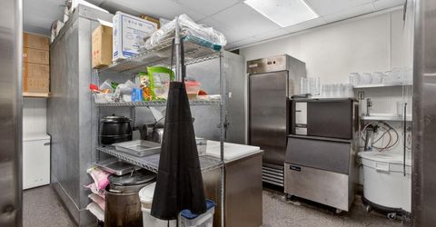 9729 Folsom Blvd, Sacramento, CA 95827 Photo