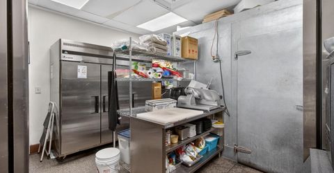 9729 Folsom Blvd, Sacramento, CA 95827 Photo