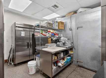 9729 Folsom Blvd, Sacramento, CA 95827 Photo