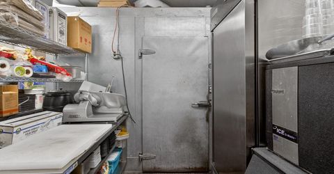 9729 Folsom Blvd, Sacramento, CA 95827 Photo