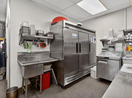 9729 Folsom Blvd, Sacramento, CA 95827 Photo