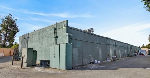 9729 Folsom Blvd, Sacramento, CA 95827 Photo