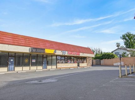 9729 Folsom Blvd, Sacramento, CA 95827 Photo