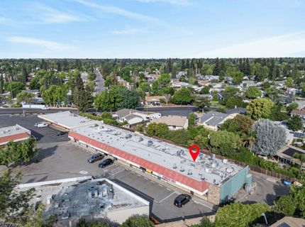 9729 Folsom Blvd, Sacramento, CA 95827 Photo