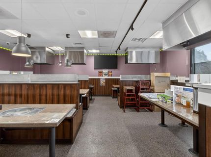 9729 Folsom Blvd, Sacramento, CA 95827 Photo