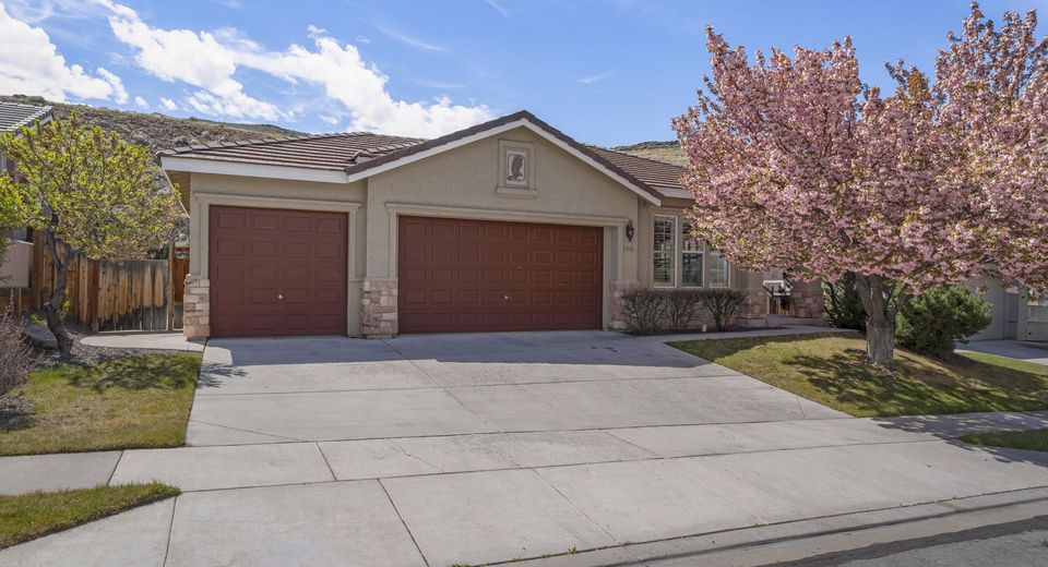 2815 Falcon Ridge Drive, Sparks, NV 89436 Photo