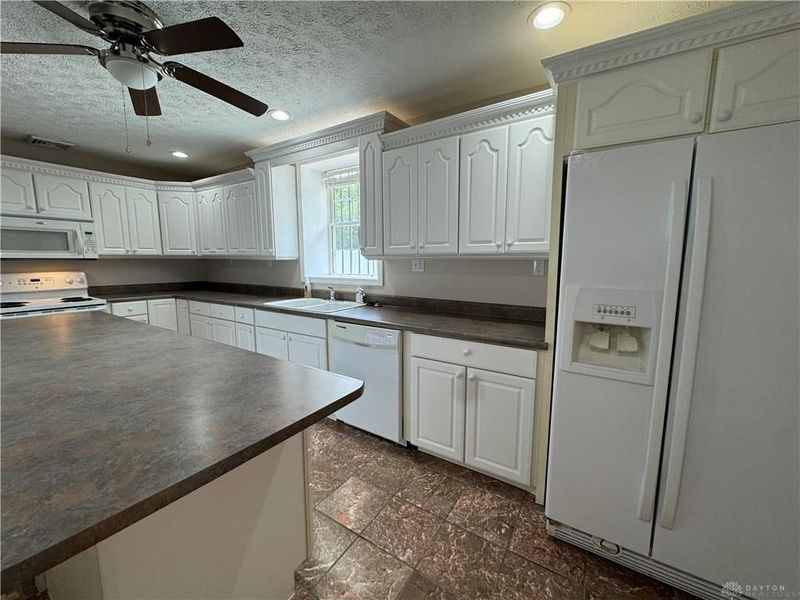 523 Newport, Xenia, OH 45385 Photo 13