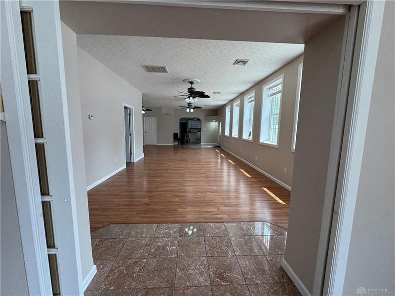 523 Newport, Xenia, OH 45385 Photo 22